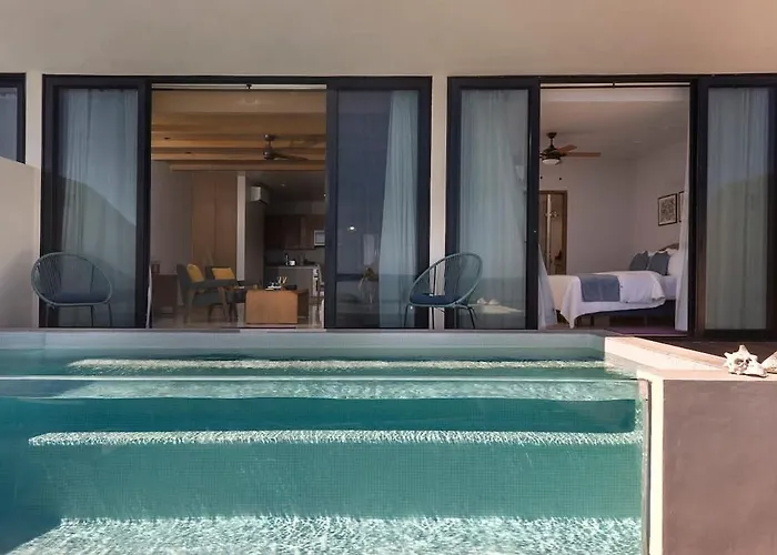 Beachfront 2br Condo, Private Pool & Tankah Bay *